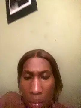 Snapshot of Moorella1 chatting on October 21, 2025, 6:40 pm Moorella1 online show from October 21, 2025, 6:40 pm