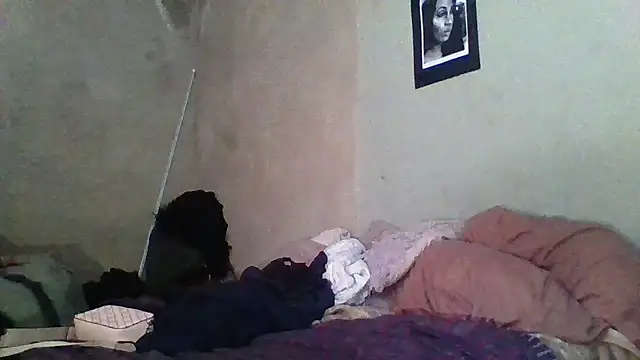 Snapshot of Moorella1 chatting on October 13, 2025, 7:21 am Moorella1 online show from October 13, 2025, 7:21 am