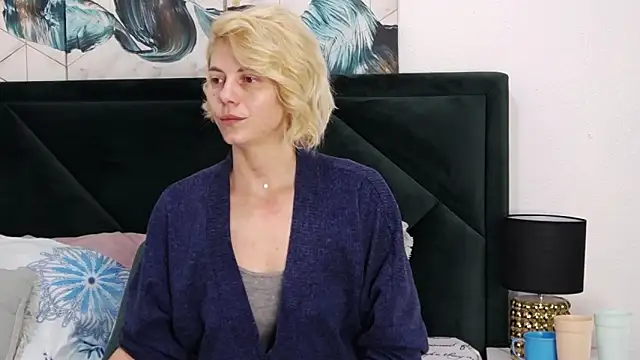 tanyagrey online show from February 12, 2026, 6:46 am