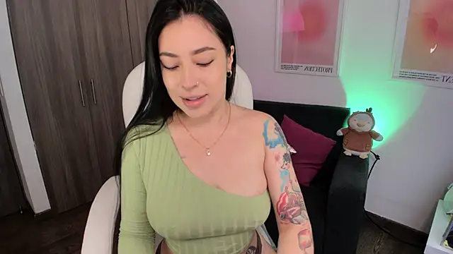 Roxana 02 online show from November 10, 2025, 2:22 pm