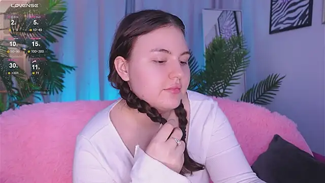 Snapshot of Mia__Peach chatting on March 14, 2025, 12:10 am Mia Peach online show from March 14, 2025, 12:10 am