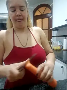 lamorbosa37 online show from January 28, 2025, 5:56 pm