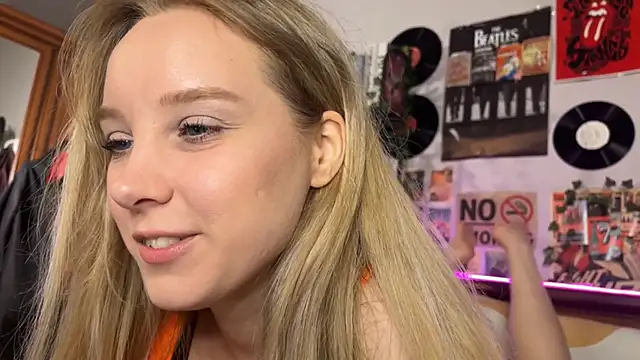 AliciaParkerf online show from September 10, 2025, 9:25 pm