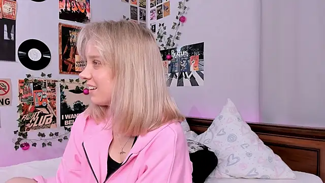 AliciaParkerf online show from February 24, 2025, 9:41 pm