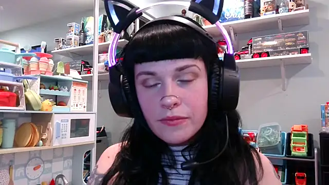 Snapshot of Marcelinegoddess chatting on February 27, 2025, 4:13 am Marcelinegoddess online show from February 27, 2025, 4:13 am