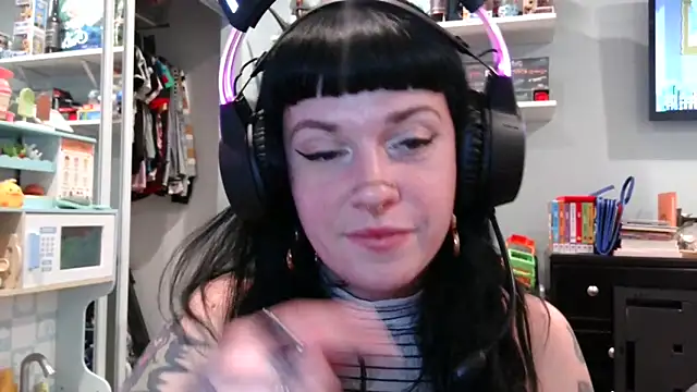 Snapshot of Marcelinegoddess chatting on February 20, 2025, 5:44 am Marcelinegoddess online show from February 20, 2025, 5:44 am