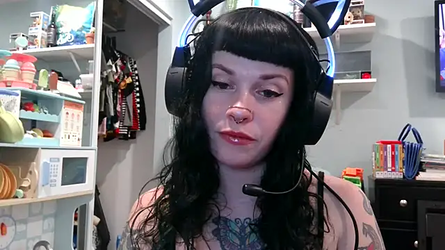 Snapshot of Marcelinegoddess chatting on February 4, 2025, 3:54 am Marcelinegoddess online show from February 4, 2025, 3:54 am