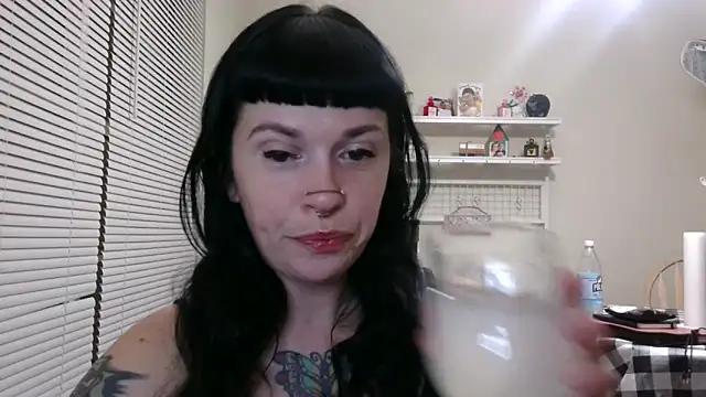 Snapshot of Marcelinegoddess chatting on March 21, 2025, 3:22 am Marcelinegoddess online show from March 21, 2025, 3:22 am