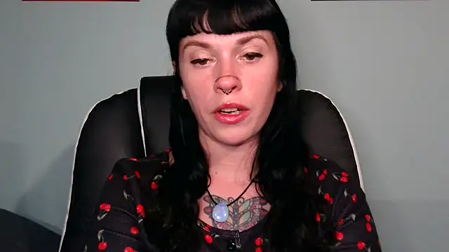 Snapshot of Marcelinegoddess chatting on November 2, 2025, 3:55 am Marcelinegoddess online show from November 2, 2025, 3:55 am