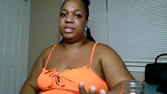 Snapshot of Badgirlbrittt chatting on September 27, 2025, 6:19 am Badgirlbrittt online show from September 27, 2025, 6:19 am