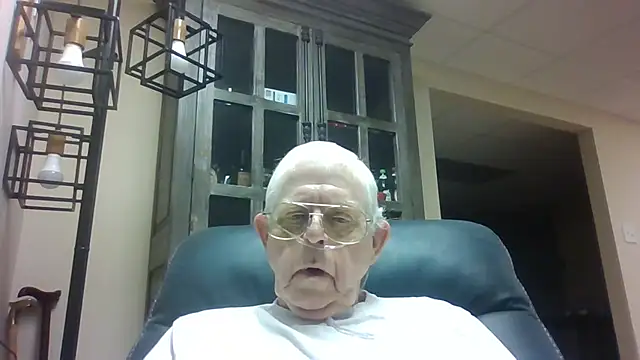 bootlegmanz online show from November 23, 2025, 4:06 pm