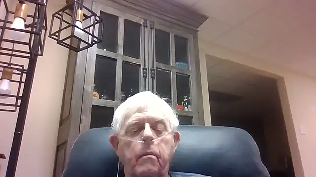 bootlegmanz online show from March 8, 2026, 2:42 pm