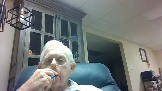 Snapshot of bootlegmanz chatting on July 7, 2026, 12:52 pm bootlegmanz online show from July 7, 2026, 12:52 pm