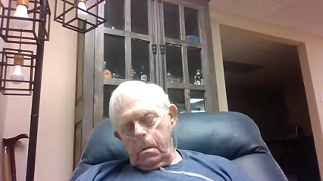 Snapshot of bootlegmanz chatting on July 11, 2026, 5:35 pm bootlegmanz online show from July 11, 2026, 5:35 pm