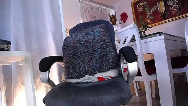 Snapshot of camilasexy111 chatting on February 11, 2025, 1:20 pm camilasexy111 online show from February 11, 2025, 1:20 pm