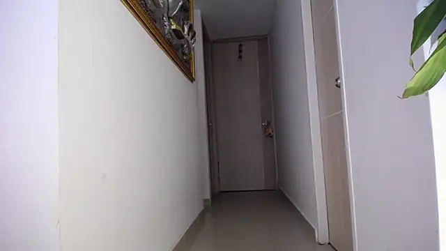 Snapshot of camilasexy111 chatting on January 19, 2025, 8:18 am camilasexy111 online show from January 19, 2025, 8:18 am