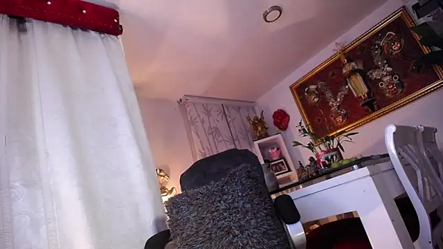 Snapshot of camilasexy111 chatting on February 22, 2025, 5:34 am camilasexy111 online show from February 22, 2025, 5:34 am