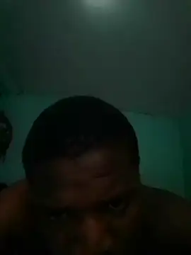 Snapshot of Algenis1232 chatting on March 31, 2026, 5:04 pm Algenis1232 online show from March 31, 2026, 5:04 pm