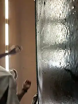 Snapshot of miicheele32 chatting on November 3, 2025, 2:28 am miicheele32 online show from November 3, 2025, 2:28 am