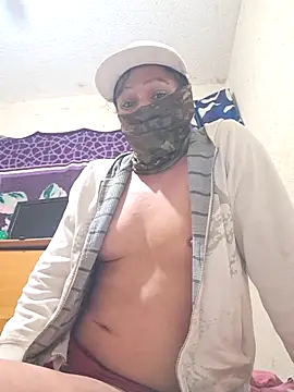 Snapshot of miicheele32 chatting on January 7, 2026, 12:26 am miicheele32 online show from January 7, 2026, 12:26 am