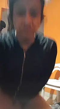 miicheele32 online show from March 14, 2025, 2:52 pm