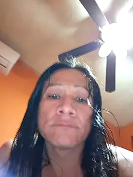 Snapshot of miicheele32 chatting on November 11, 2025, 7:36 am miicheele32 online show from November 11, 2025, 7:36 am