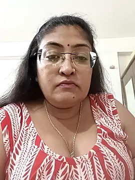 LAVERNIYA  online show from October 25, 2025, 11:09 am