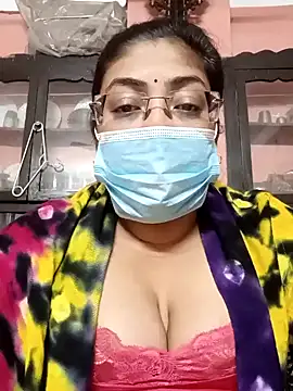 LAVERNIYA  online show from January 6, 2025, 7:13 pm