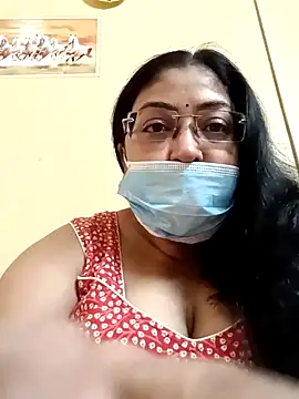 LAVERNIYA  online show from December 8, 2024, 5:39 am