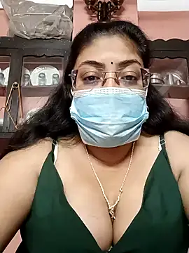LAVERNIYA  online show from February 13, 2025, 7:10 pm