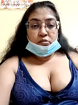 LAVERNIYA  online show from December 1, 2024, 7:19 pm