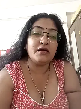 LAVERNIYA  online show from September 24, 2025, 12:33 pm