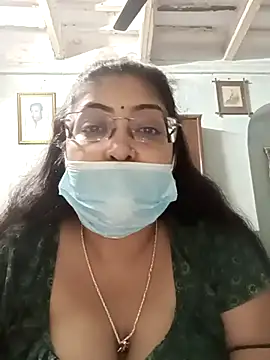 LAVERNIYA  online show from February 4, 2025, 6:49 pm