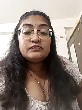 LAVERNIYA  online show from October 14, 2025, 12:50 pm