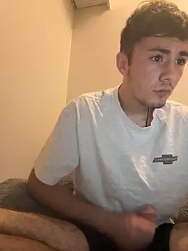 Snapshot of TheBestbrando88 chatting on September 18, 2025, 3:31 am TheBestbrando88 online show from September 18, 2025, 3:31 am