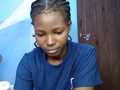 Snapshot of TrishaKalid chatting on October 9, 2025, 8:15 am TrishaKalid online show from October 9, 2025, 8:15 am