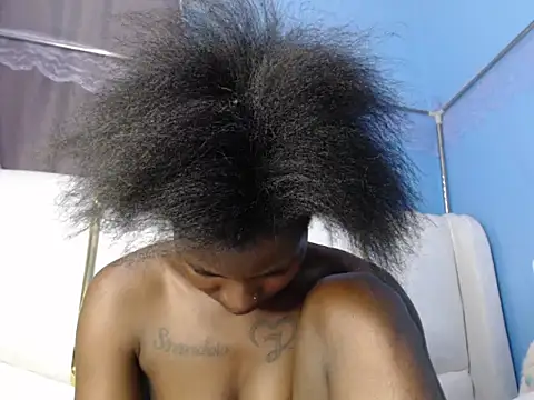 Snapshot of TrishaKalid chatting on September 18, 2025, 6:44 pm TrishaKalid online show from September 18, 2025, 6:44 pm