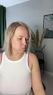 Charming Daphny online show from March 27, 2026, 5:05 am