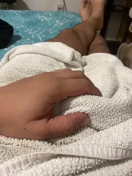 Juanes432 online show from February 28, 2026, 4:12 am