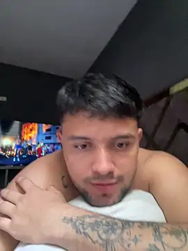 bruce  naughty online show from October 19, 2025, 8:55 pm