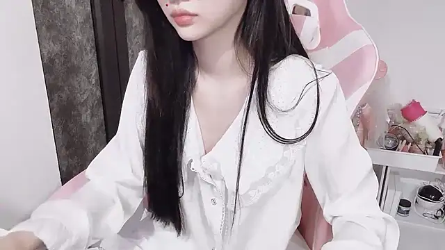 Snapshot of Virgo_686 chatting on December 19, 2024, 1:51 pm Virgo 686 online show from December 19, 2024, 1:51 pm