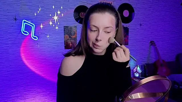 GloriaElmer online show from March 21, 2025, 6:38 am