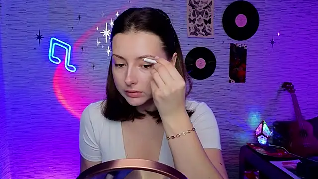 GloriaElmer online show from February 17, 2025, 7:58 am