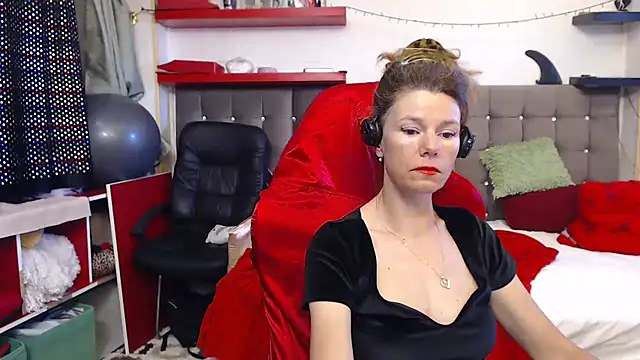 Snapshot of kellyterapy chatting on September 19, 2025, 12:31 pm kellyterapy online show from September 19, 2025, 12:31 pm