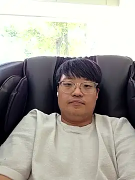 Snapshot of lolgayb chatting on June 10, 2026, 5:19 am lolgayb online show from June 10, 2026, 5:19 am