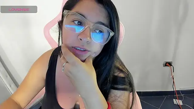  Angelinaandrade  online show from March 4, 2025, 7:54 pm
