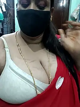 ashikaa r online show from October 6, 2025, 9:04 pm