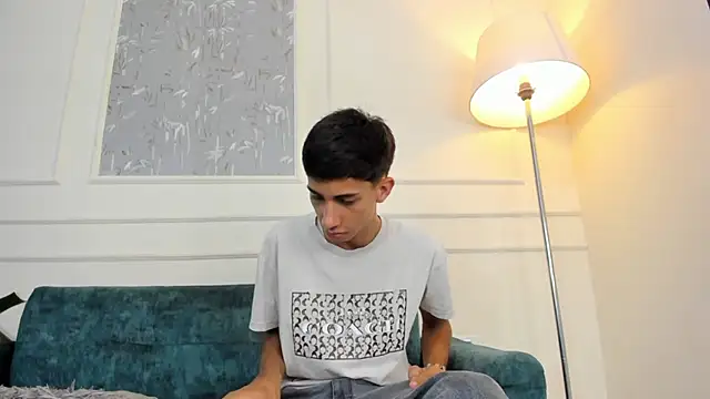 Lucian Davi online show from October 6, 2025, 12:17 pm