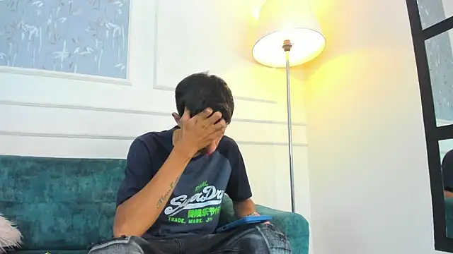 Lucian Davi online show from October 14, 2025, 4:18 pm