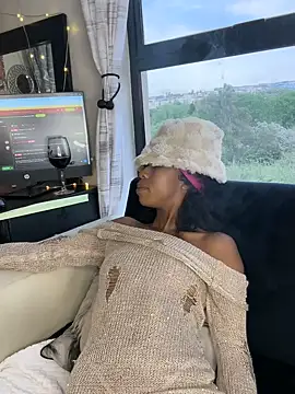 Dime-   online show from September 28, 2025, 2:13 pm